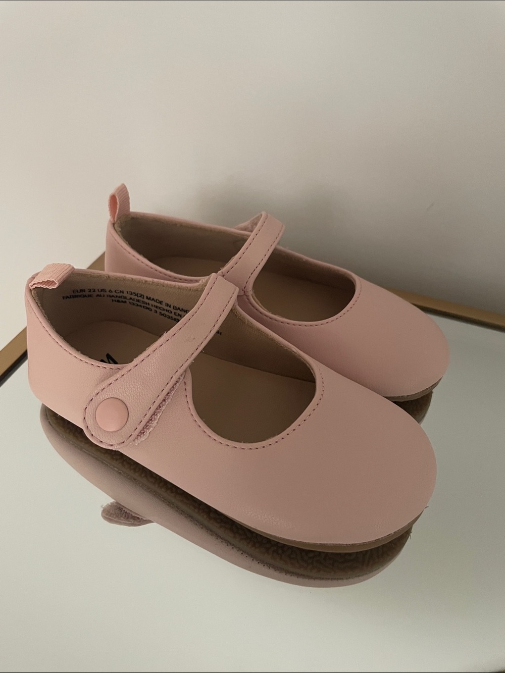 H&M Girls Pale Pink Mary Jane Shoes Size 22